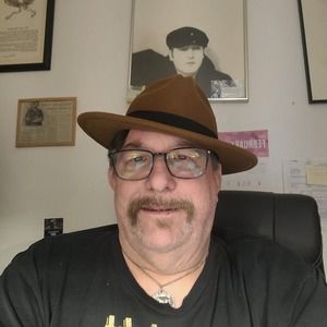 Meet your Posher, Mark